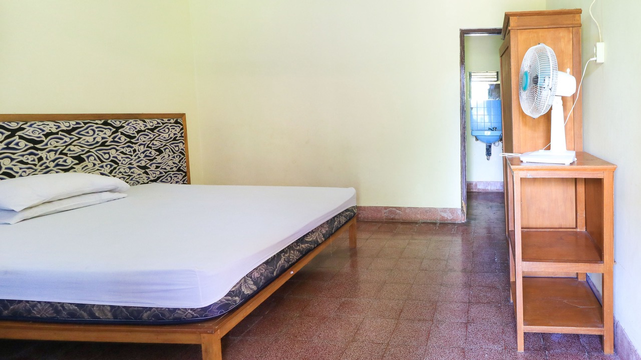 Photo of Bedroom in Kartika Plaza