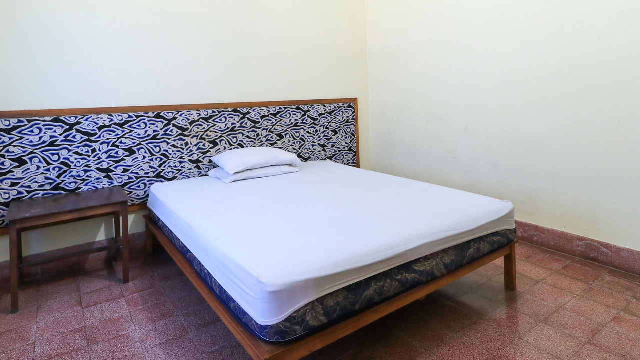 Photo of Bedroom in Kartika Plaza