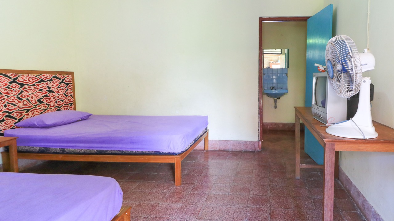Photo of Bedroom in Kartika Plaza