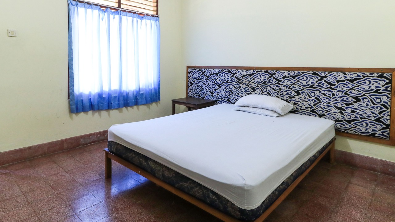 Photo of Bedroom in Kartika Plaza