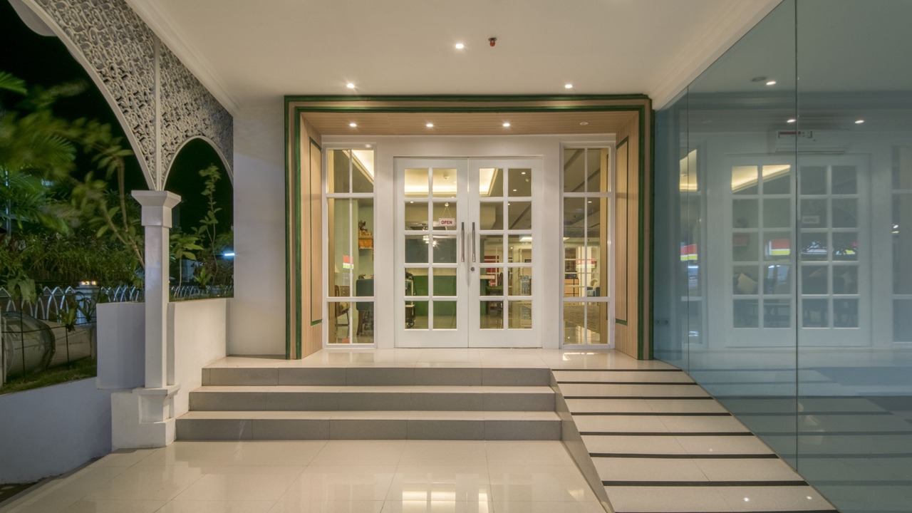 Photo of Outdoor in Kartika Plaza