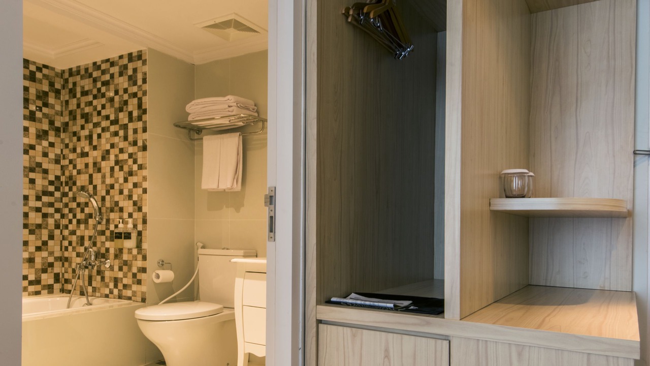 Photo of Bathroom in Kartika Plaza