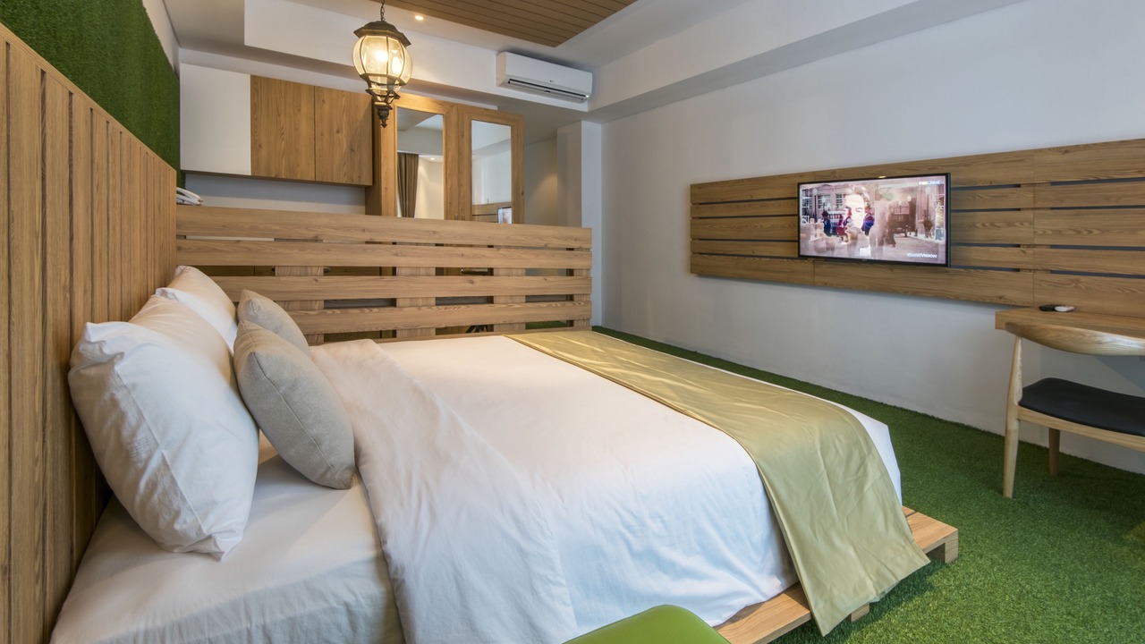 Photo of Bedroom in Kartika Plaza