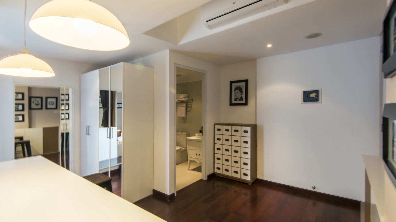 Photo of Bedroom in Kartika Plaza