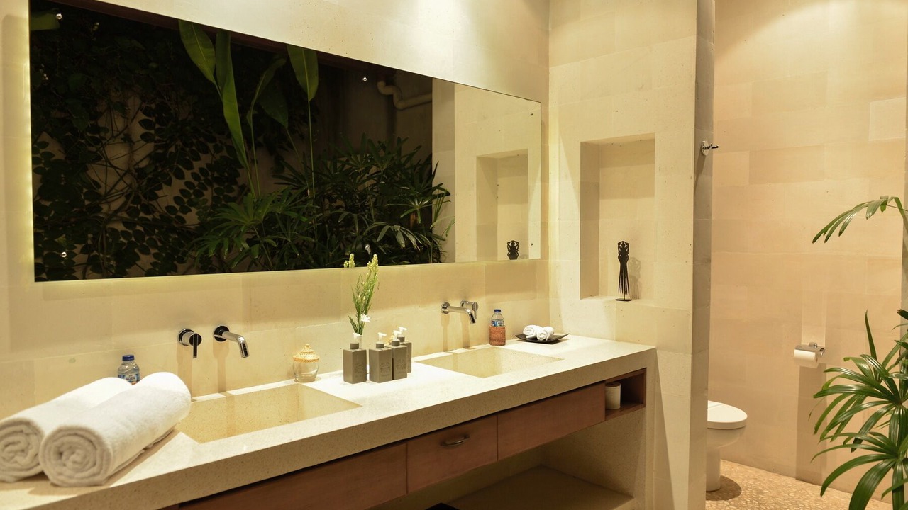 Photo of Bathroom in Laksmana