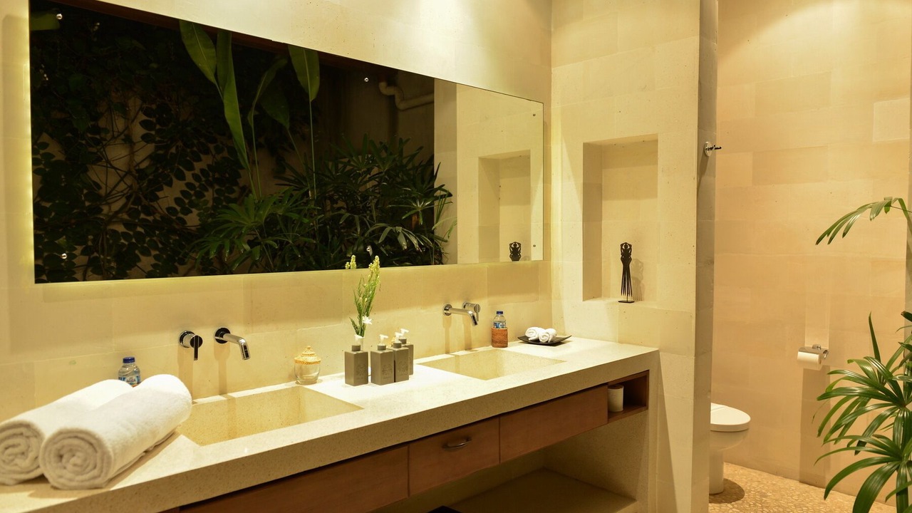 Photo of Bathroom in Laksmana