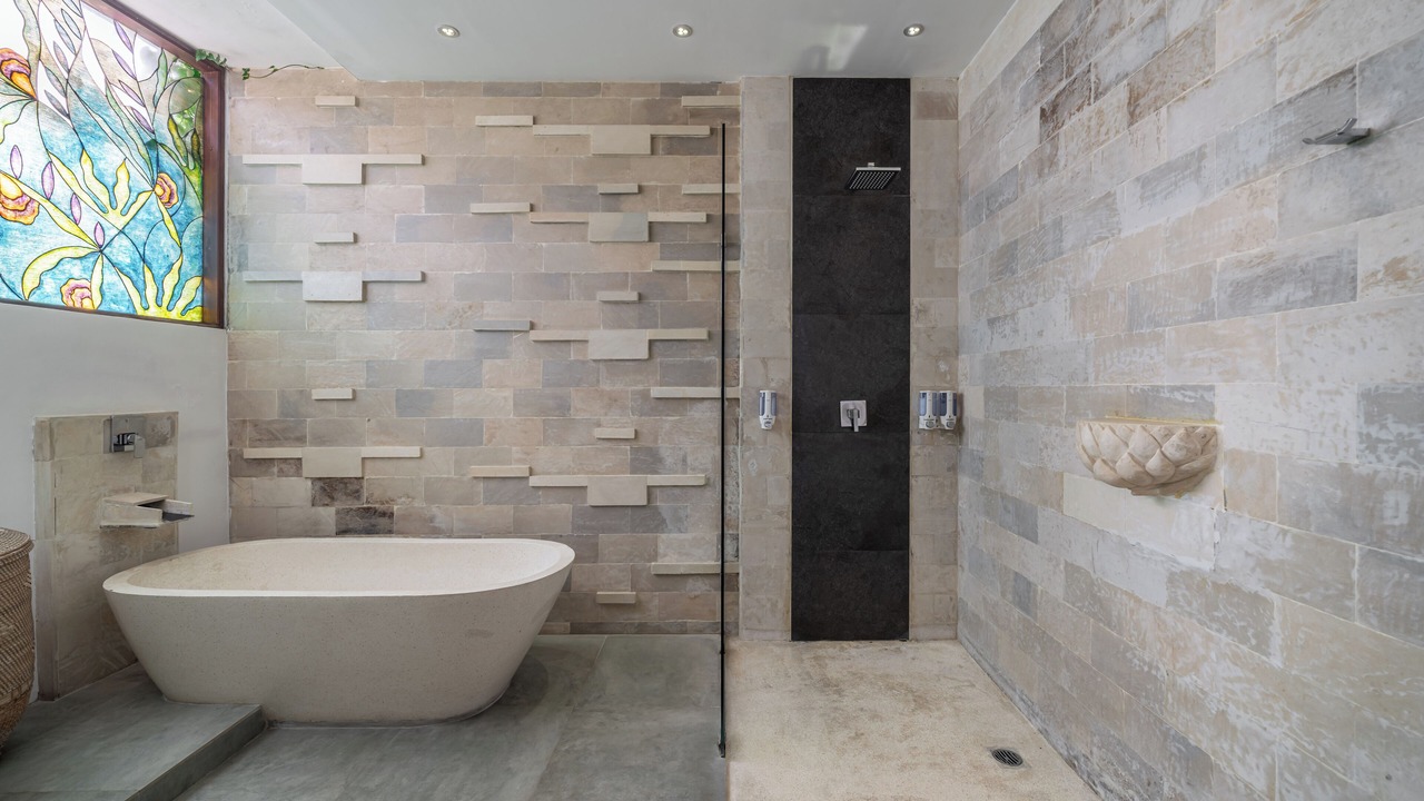 Photo of Bathroom in Laksmana