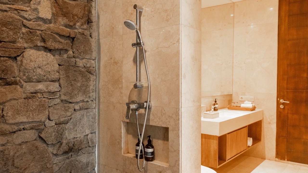 Photo of Bathroom in Kampial