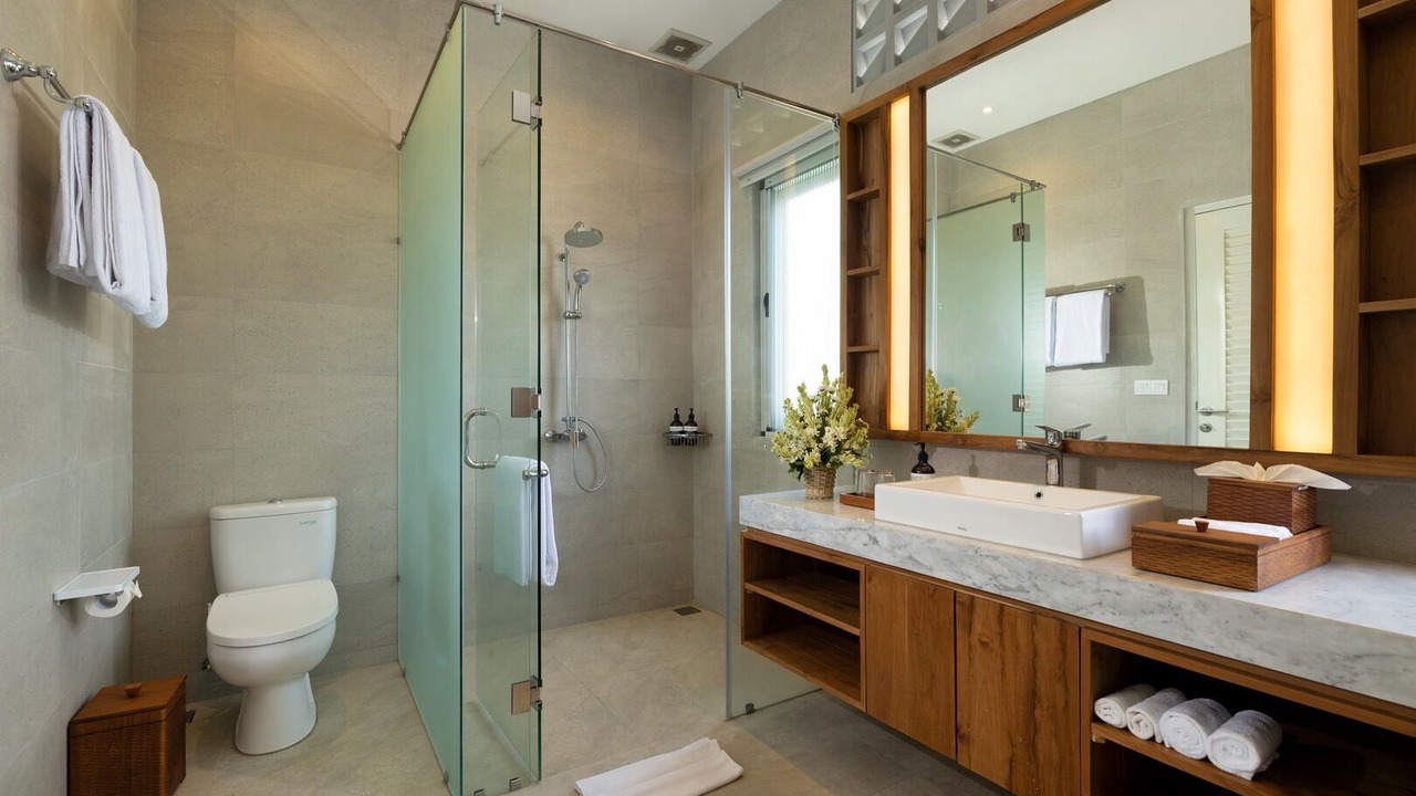 Photo of Bathroom in Sunset Road