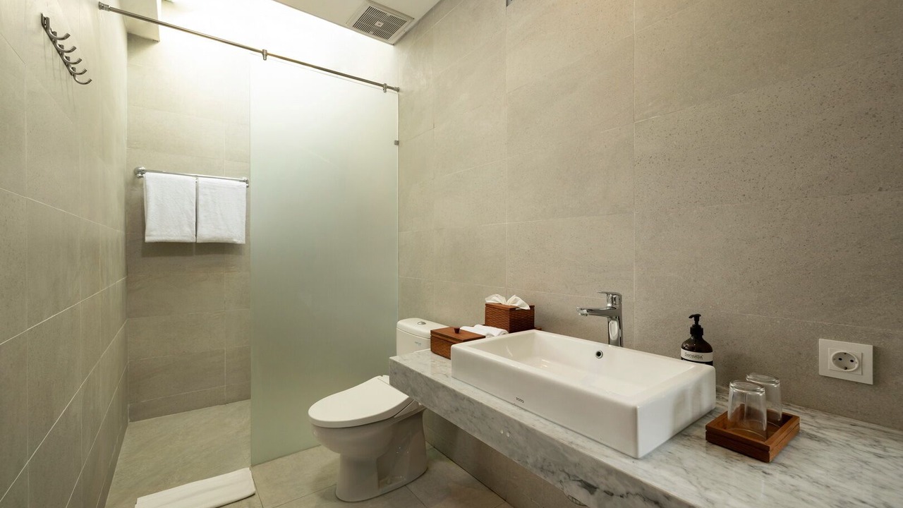 Photo of Bathroom in Sunset Road
