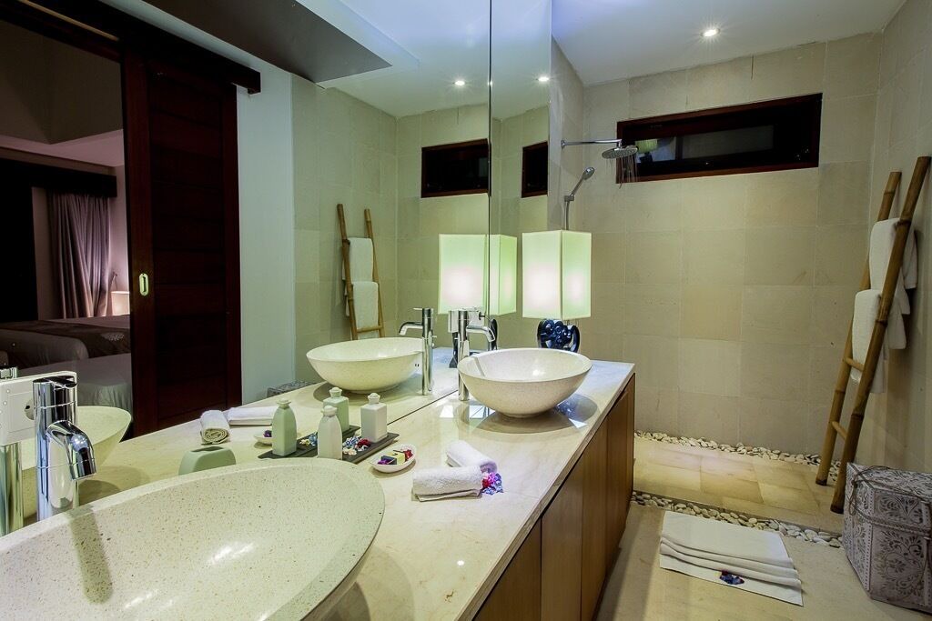 Photo of Bathroom in Petitenget
