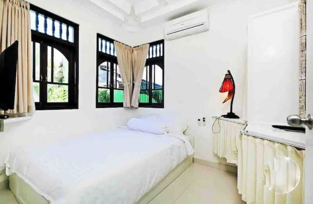 Photo of Bedroom in Kartika Plaza