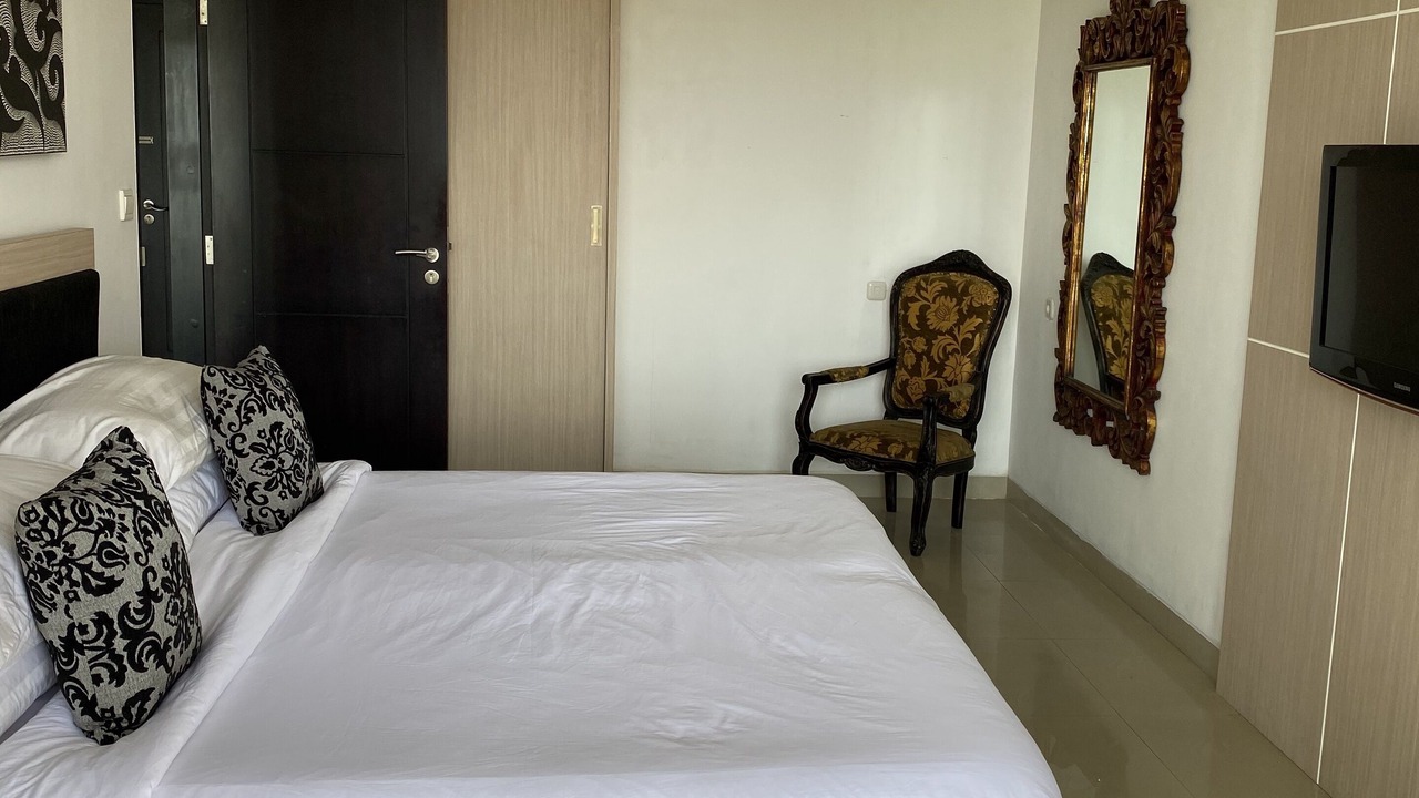 Photo of Bedroom in Kartika Plaza