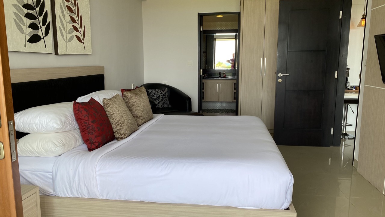 Photo of Bedroom in Kartika Plaza