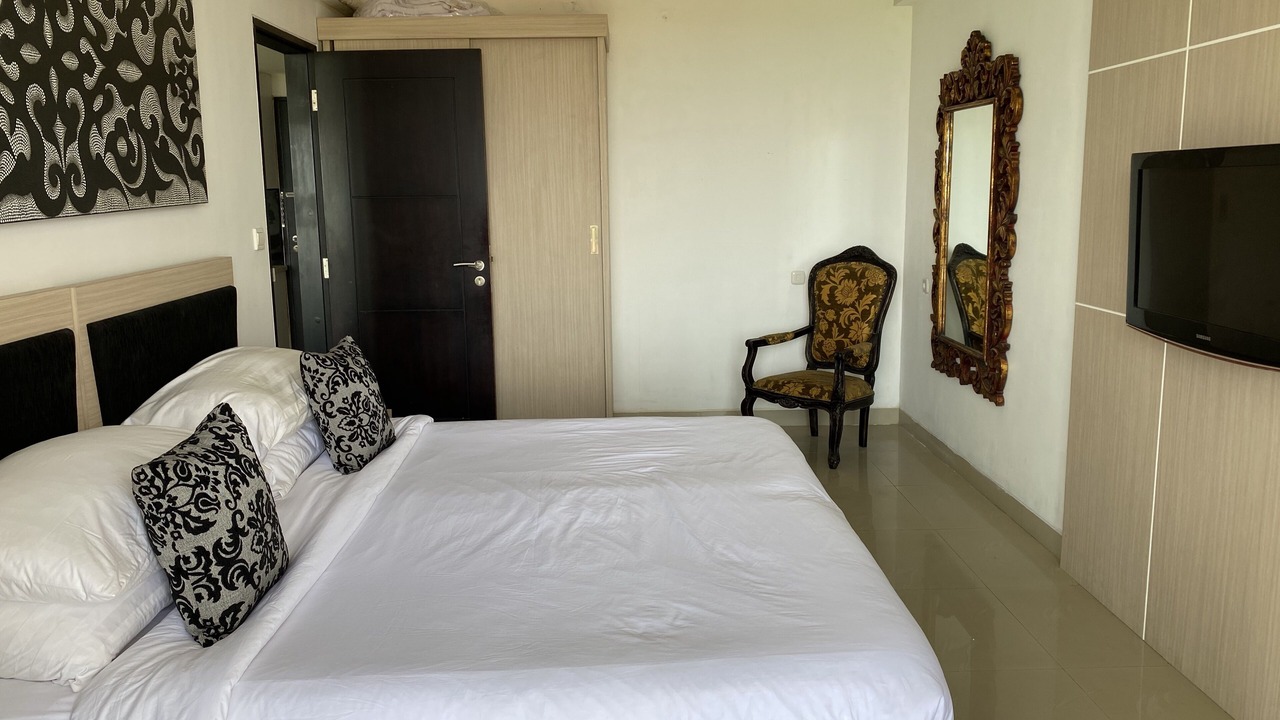 Photo of Bedroom in Kartika Plaza