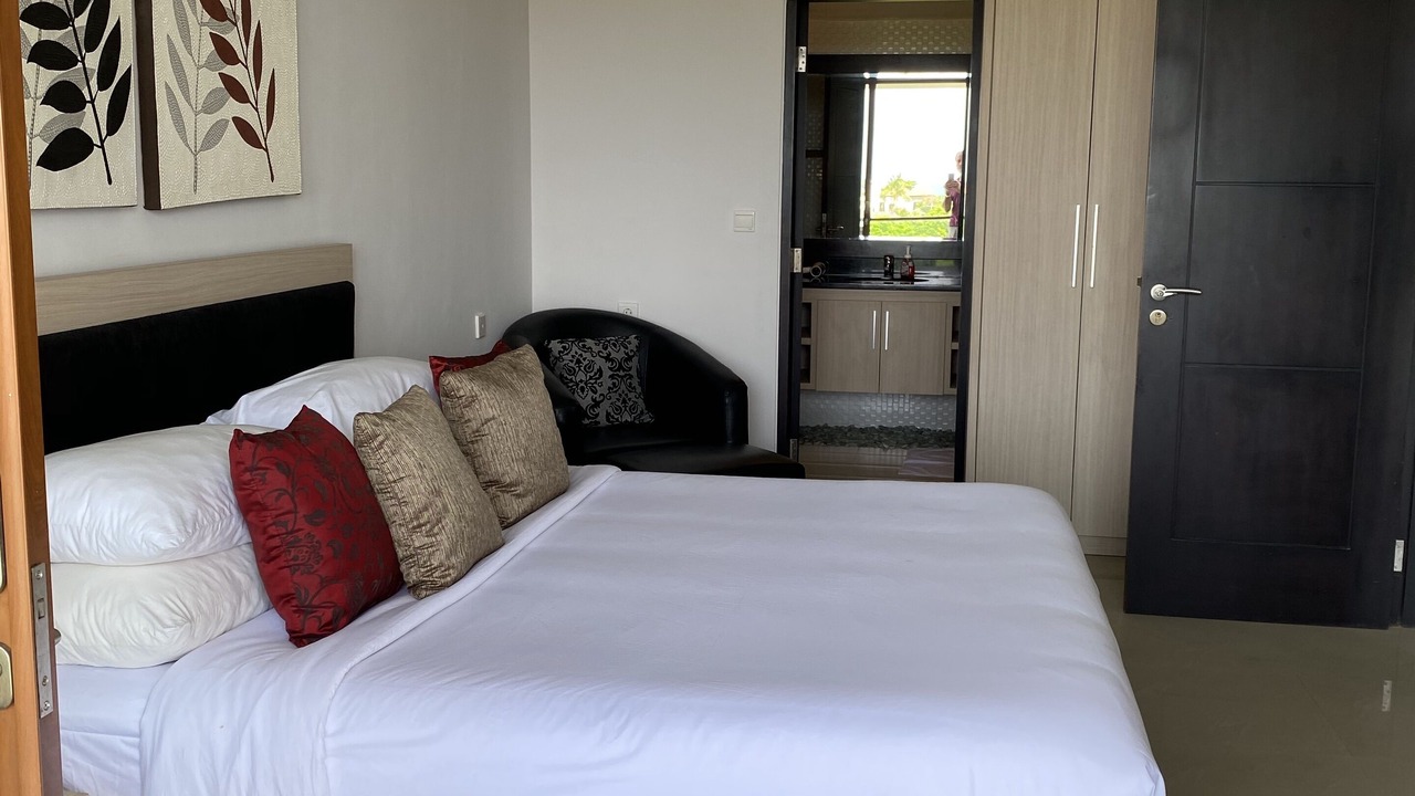 Photo of Bedroom in Kartika Plaza