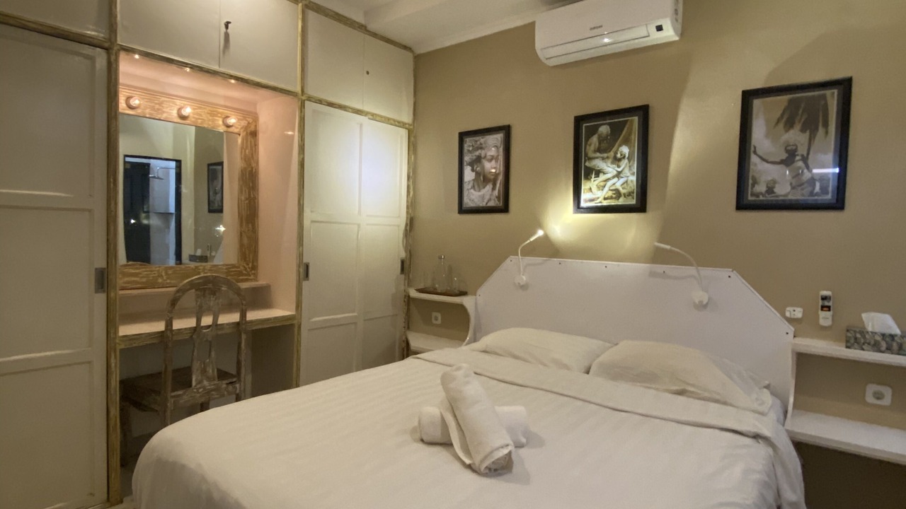 Photo of Bedroom in Kartika Plaza