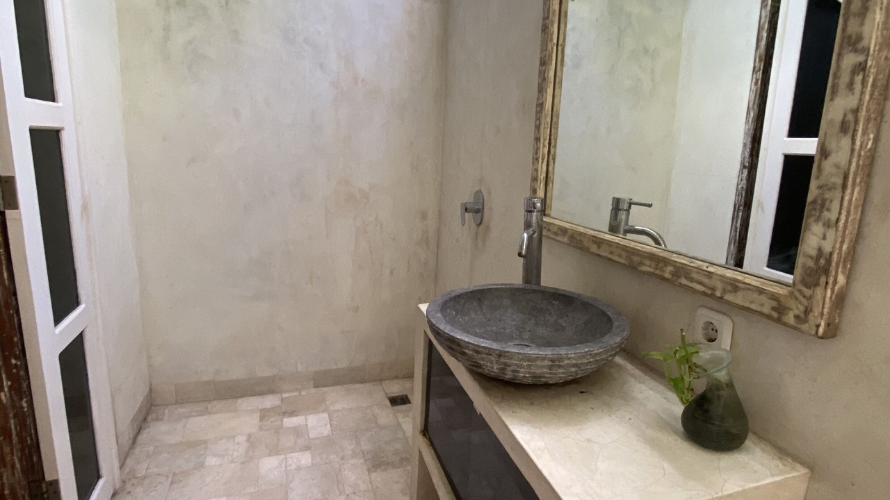 Photo of Bathroom in Kartika Plaza