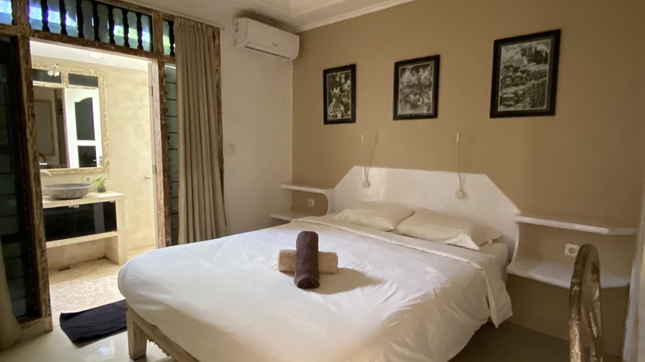 Photo of Bedroom in Kartika Plaza