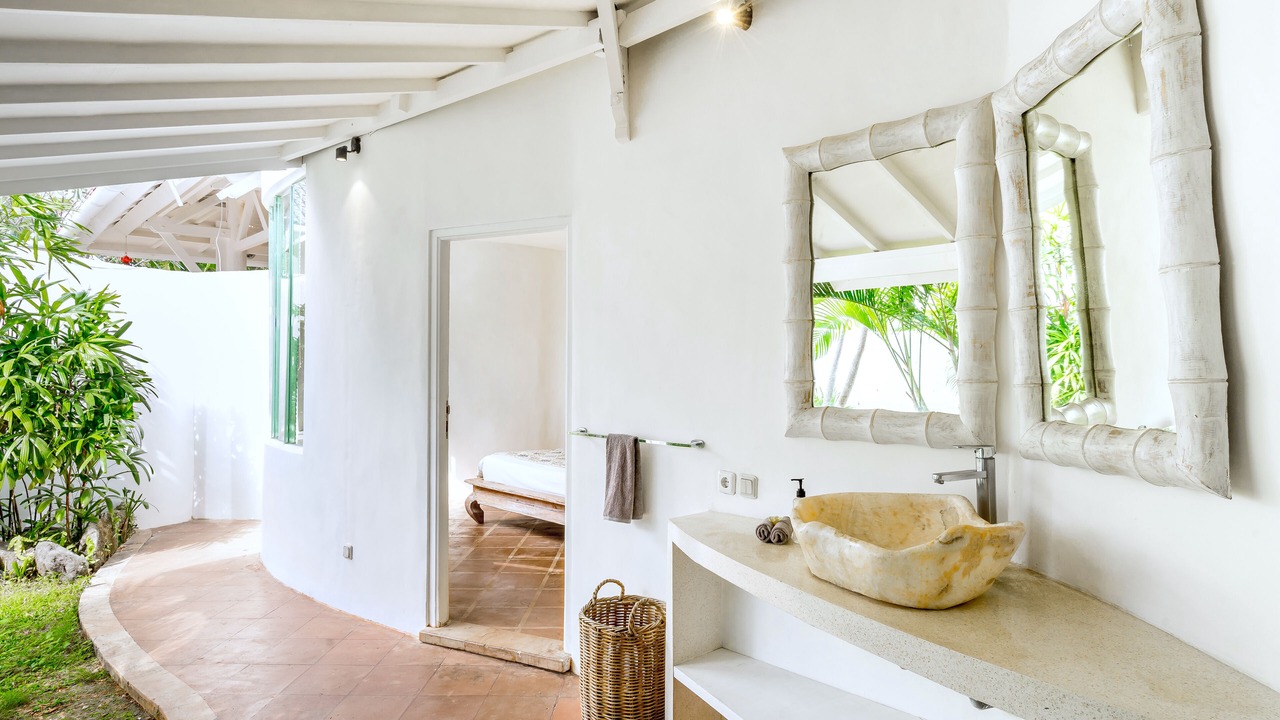 Photo of Bedroom in Drupadi