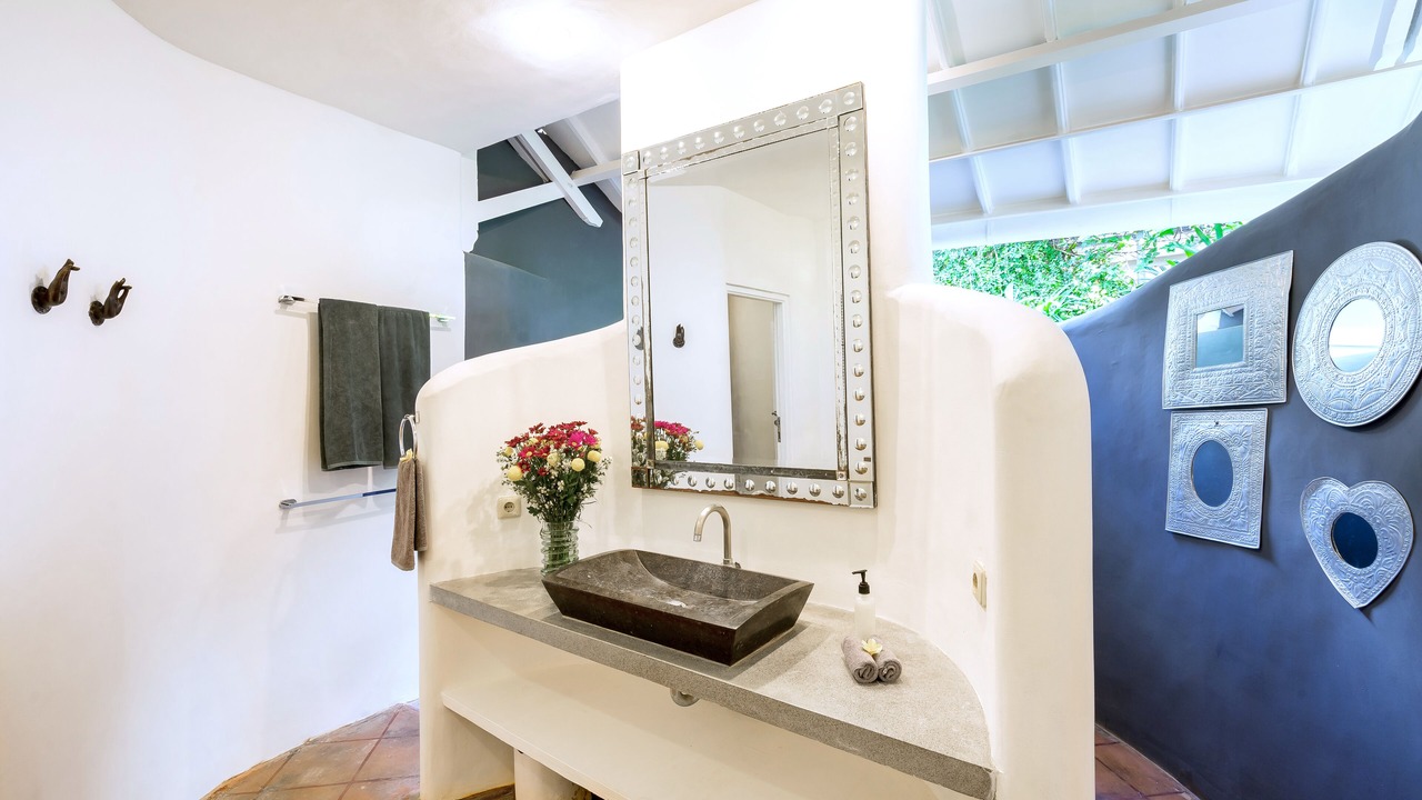 Photo of Bathroom in Drupadi