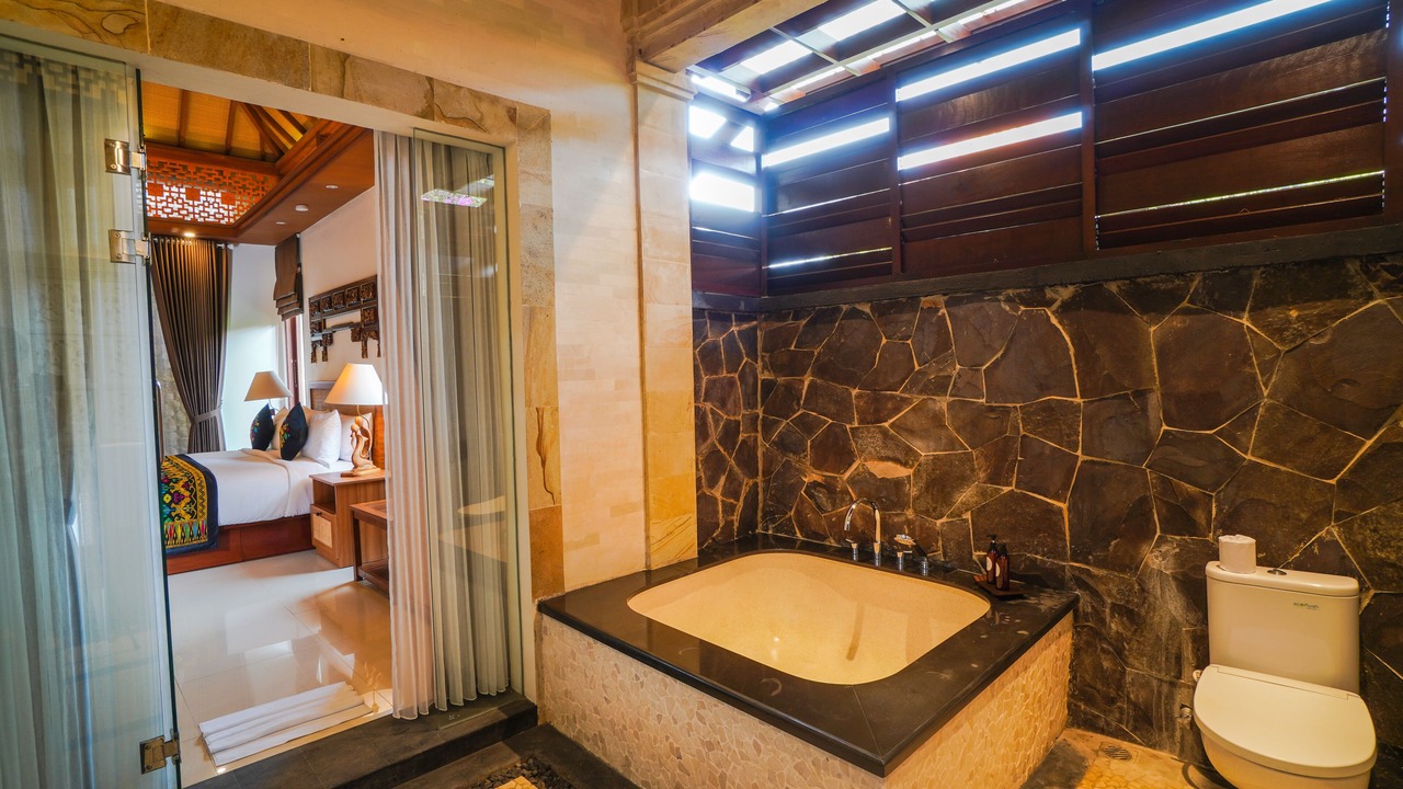 Photo of Bathroom in Mumbul
