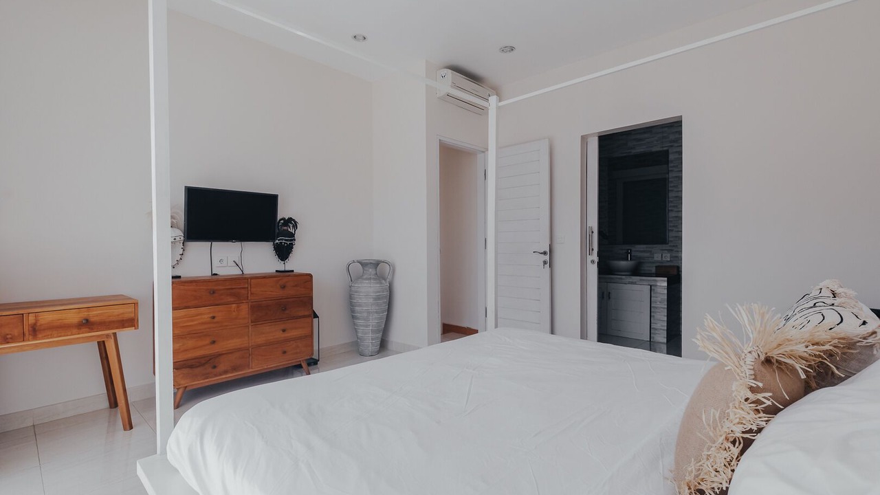 Photo of Bedroom in Drupadi