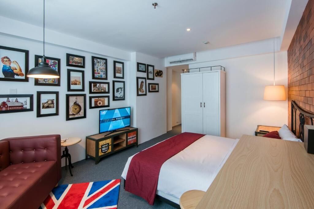 Photo of Bedroom in Kartika Plaza
