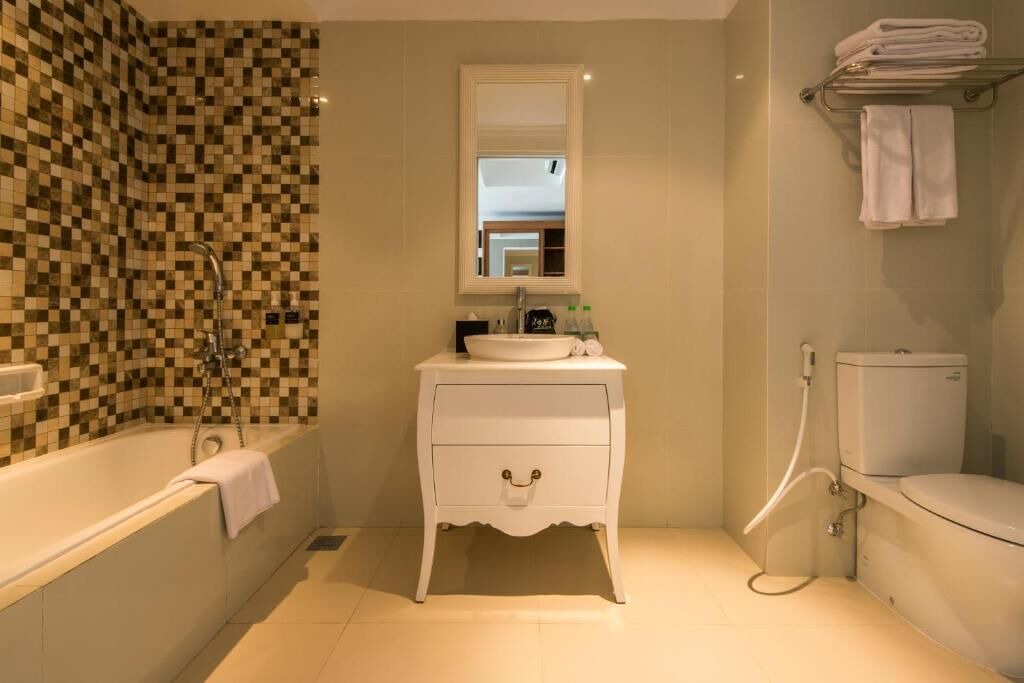 Photo of Bathroom in Kartika Plaza