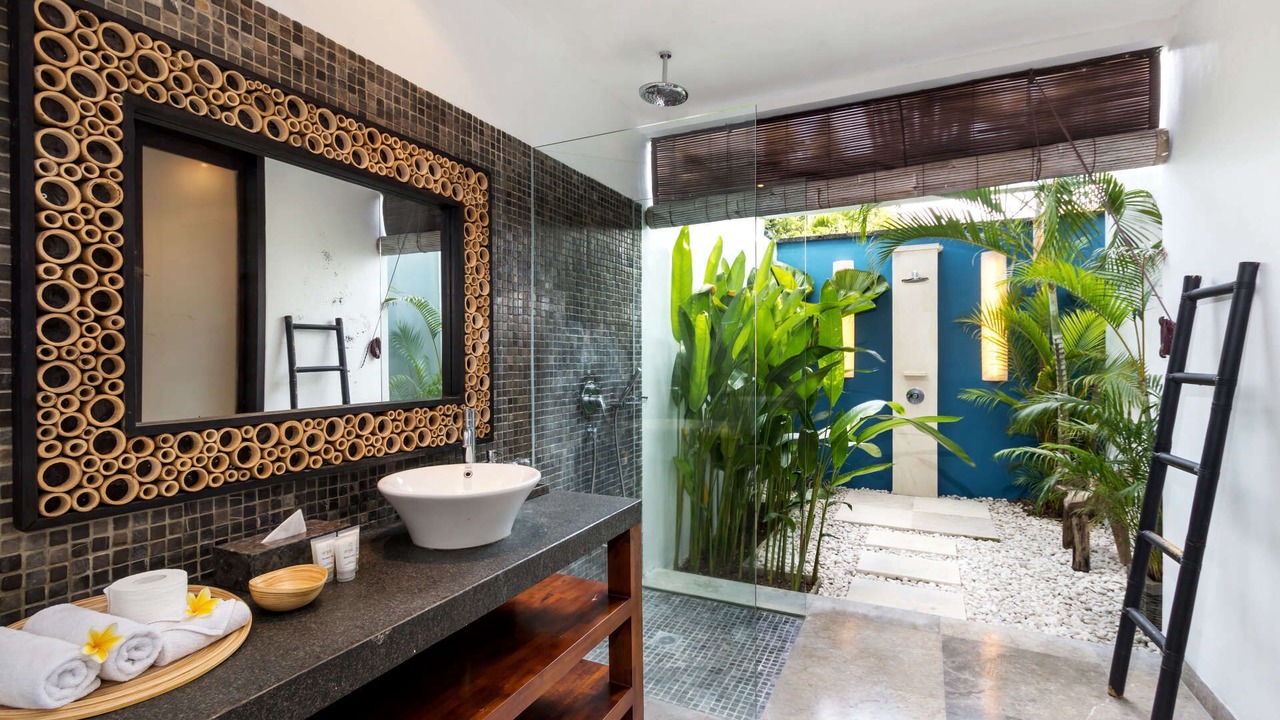 Photo of Bathroom in Petitenget