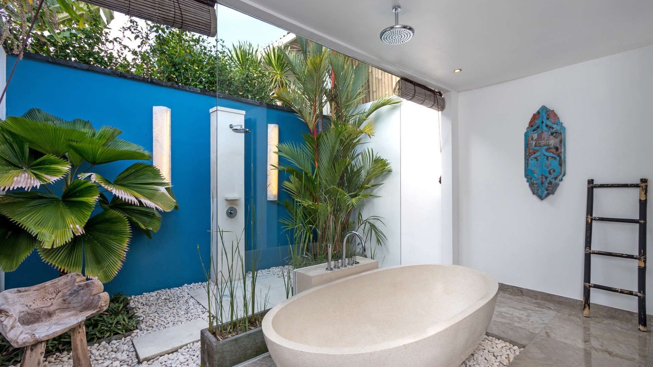 Photo of Bathroom in Petitenget