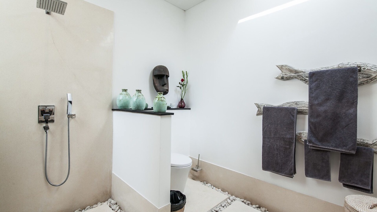 Photo of Bathroom in Dyanapura
