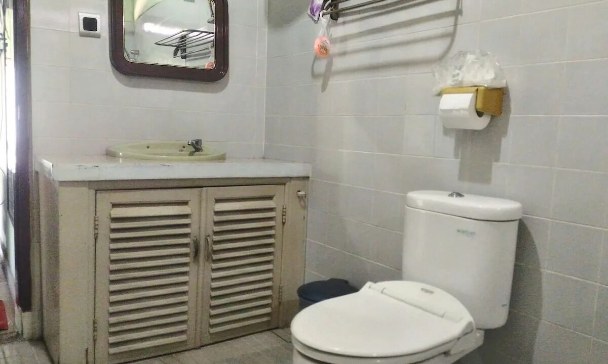 Photo of Bathroom in Mumbul