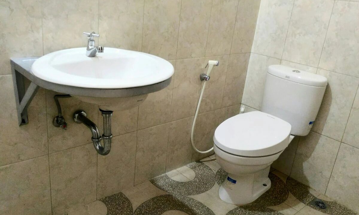 Photo of Bathroom in Mumbul