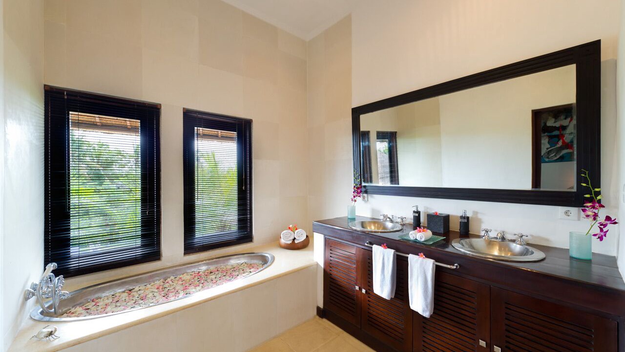 Photo of Bathroom in Munggu