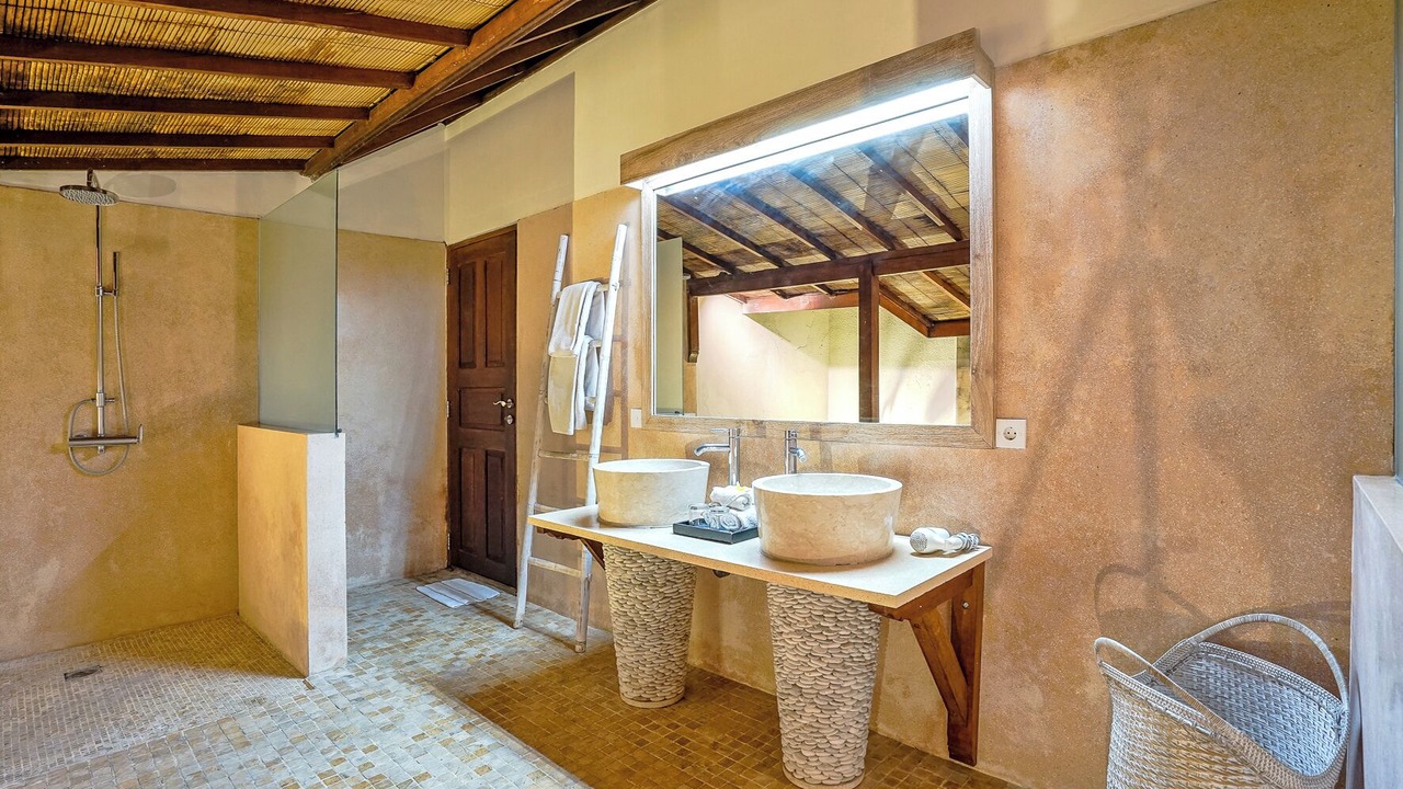 Photo of Bathroom in Sunset Road