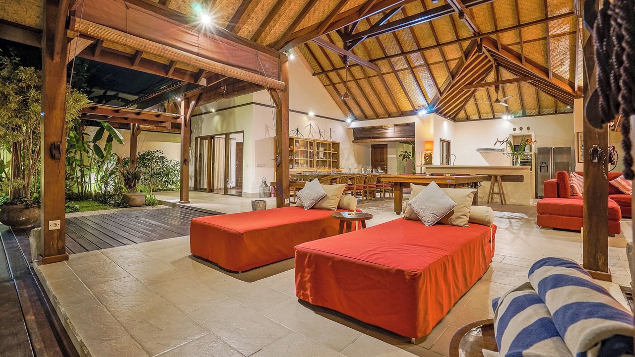 Photo of Patio Balcony in Sunset Road