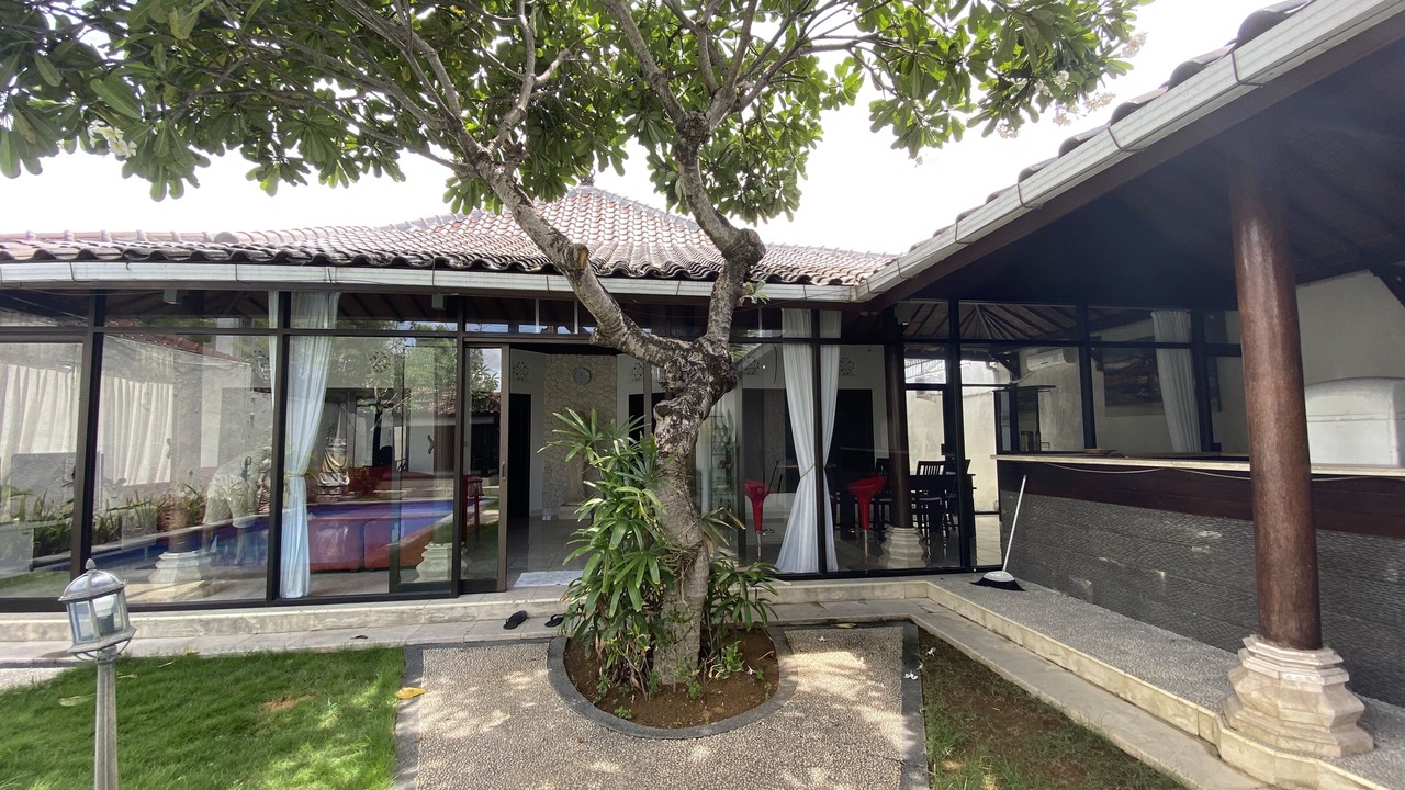 Photo of Patio Balcony in Dewi Sri