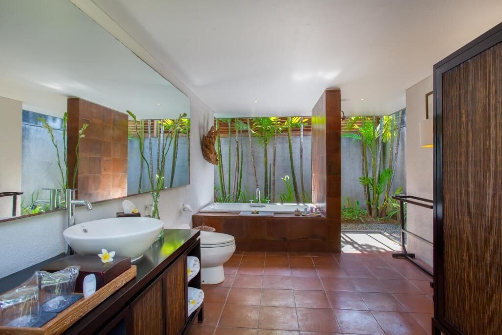Photo of Bathroom in Petitenget