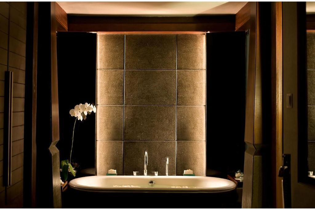 Photo of Bathroom in Petitenget