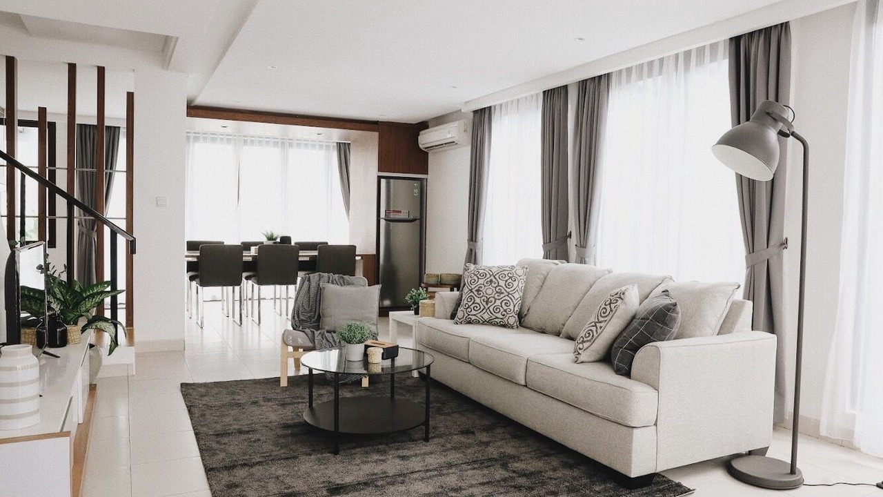 Photo of Livingroom in Kartika Plaza
