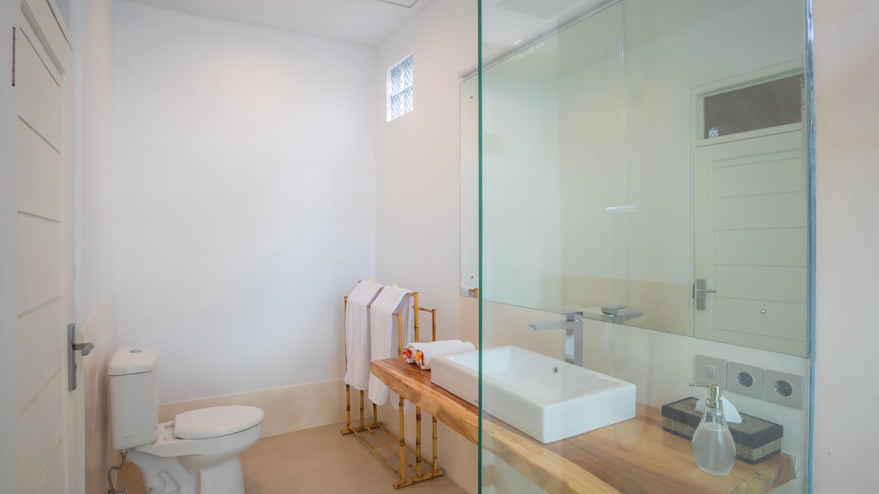 Photo of Bathroom in Sunset Road