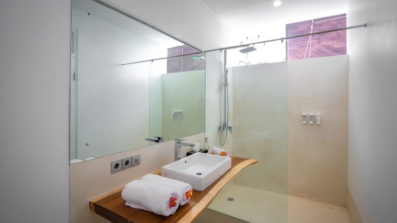 Photo of Bathroom in Sunset Road