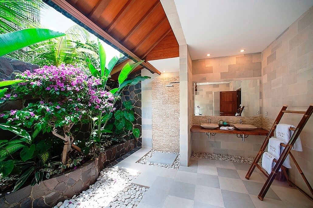 Photo of Bathroom in Sunset Road
