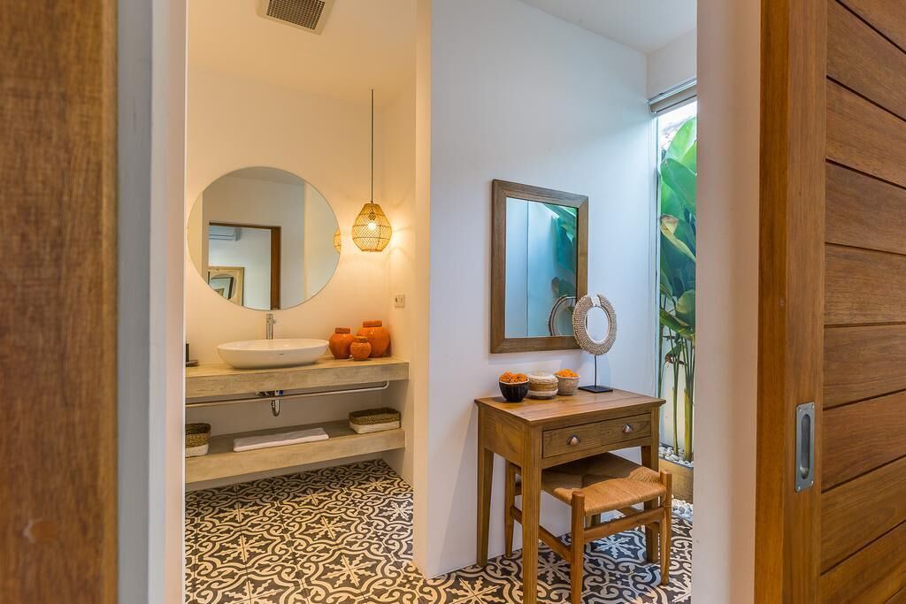 Photo of Bathroom in Petitenget