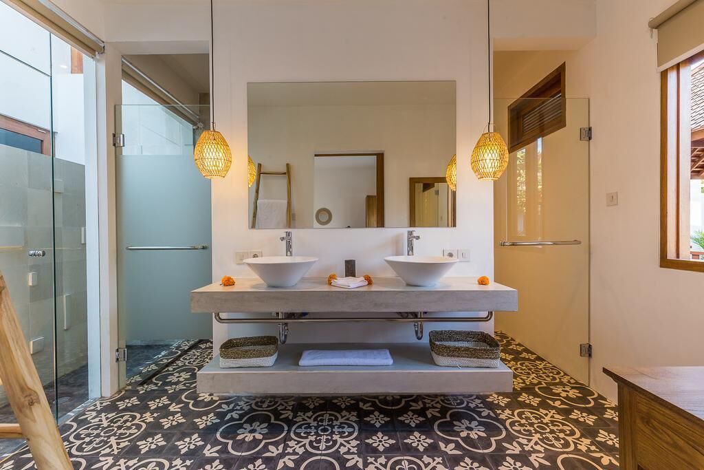 Photo of Bathroom in Petitenget