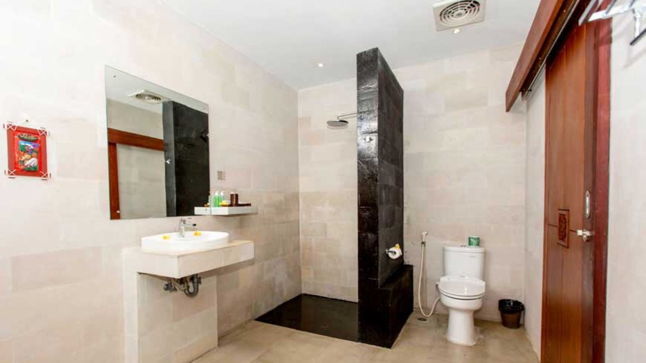 Photo of Bathroom in Dyanapura