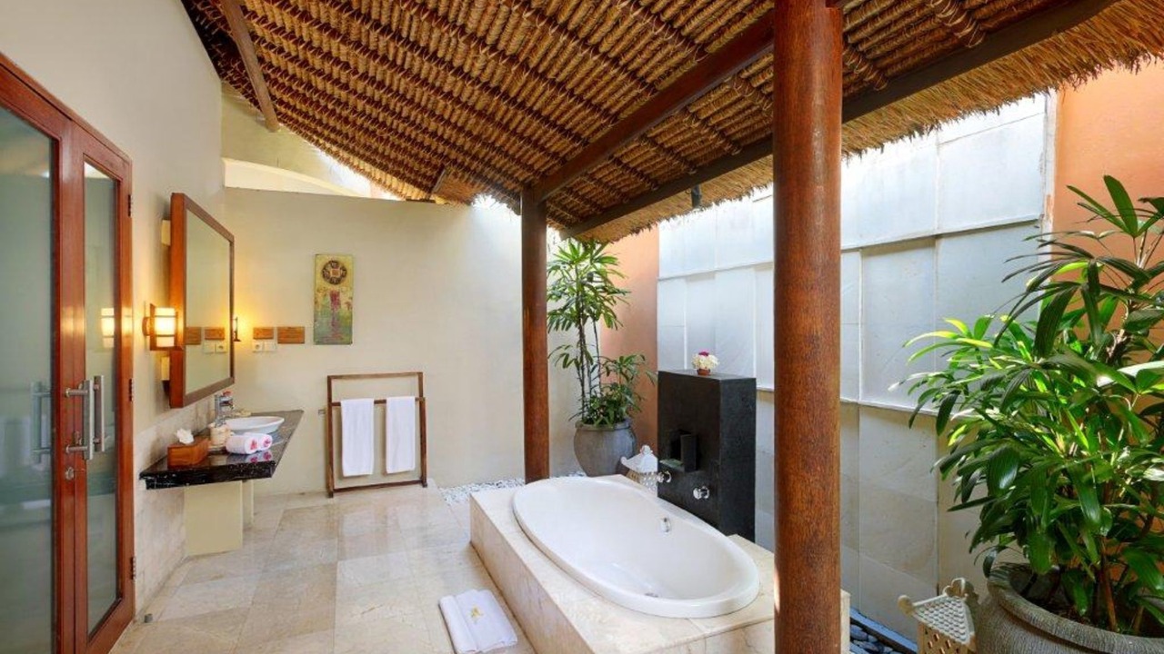 Photo of Bathroom in Laksmana
