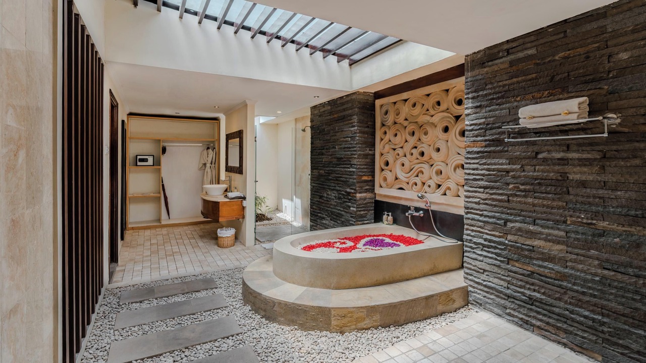 Photo of Bathroom in Laksmana