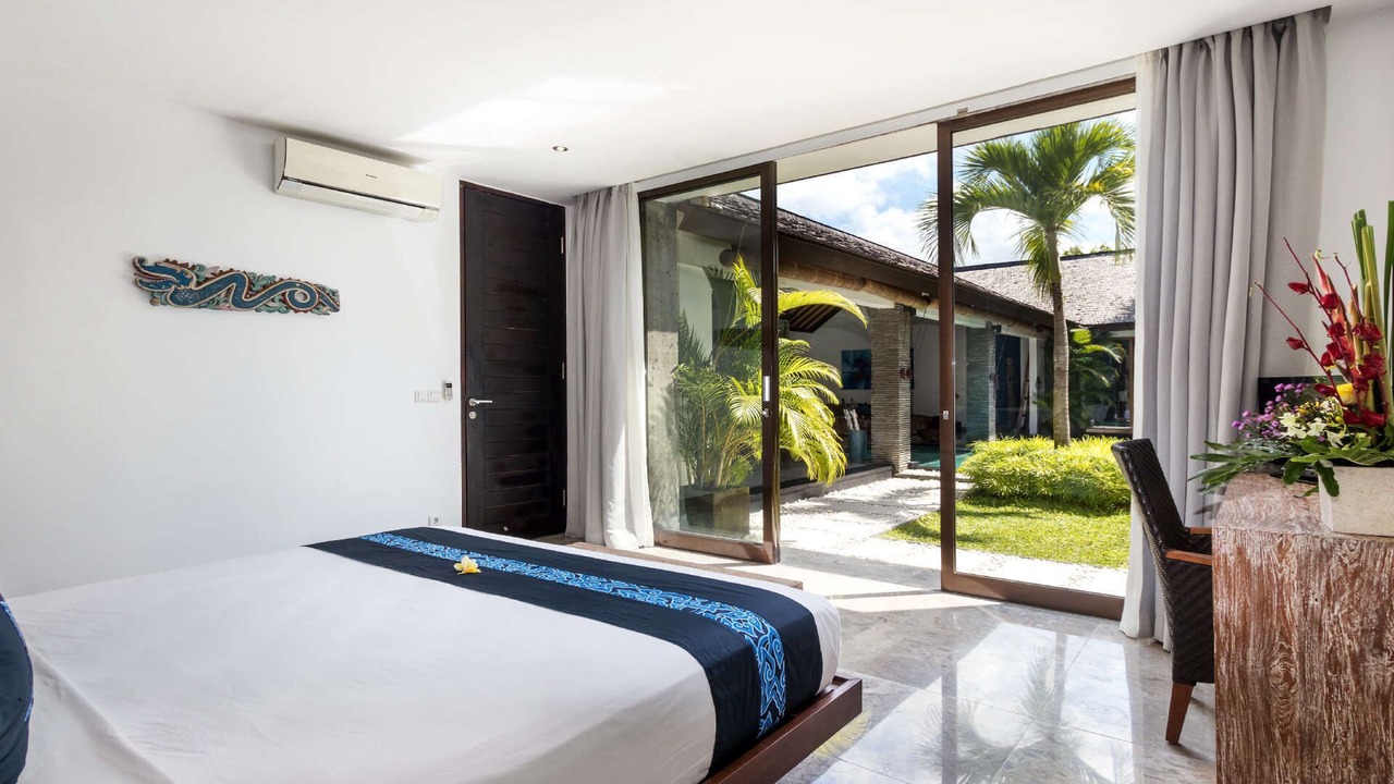 Photo of Bedroom in Petitenget